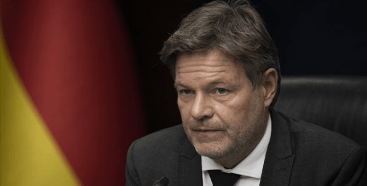 Almanya'da hükümet 2025 büyüme beklentisini yüzde 0'a düşürdü