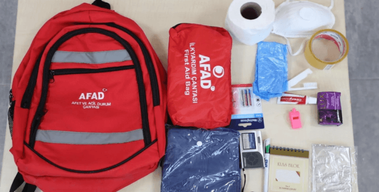 Deprem fırsatçıları durmadı: Deprem çantası ve çadırlarına zam geldi