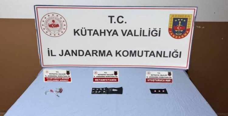 Kütahya’da jandarmadan uyuşturucu operasyonu: 3 gözaltı
