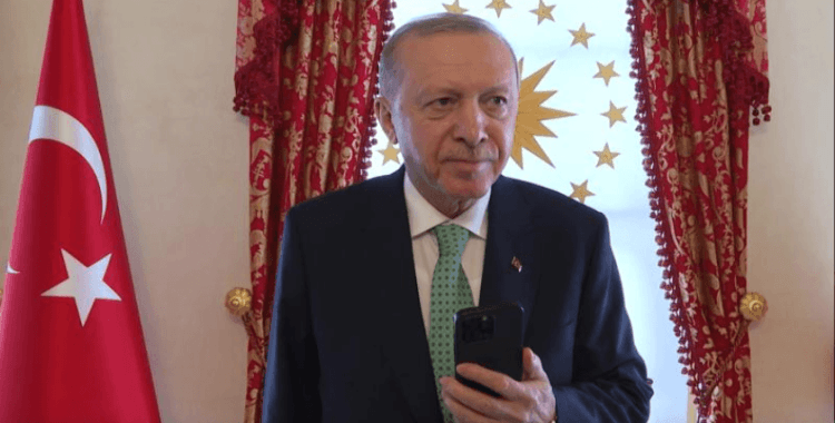 Cumhurbaşkanı Erdoğan'dan Trabzonspor'a tebrik telefonu