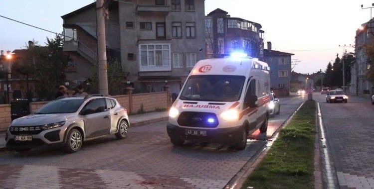 Tavşanlı’da otomobil ile motosiklet çarpıştı: 2 yaralı
