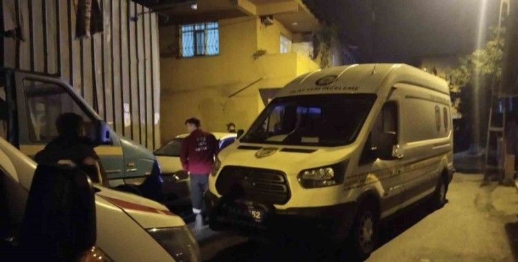 Ümraniye’de bir kadın silahla başından vurulmuş halde bulundu
