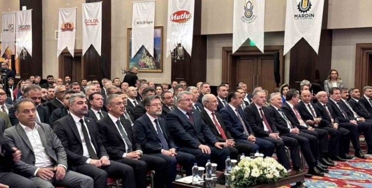 Tarım ve Orman Bakanı İbrahim Yumaklı, Mardin’de ’2025 Hasat Öncesi Hububat Kongresi’ne katıldı
