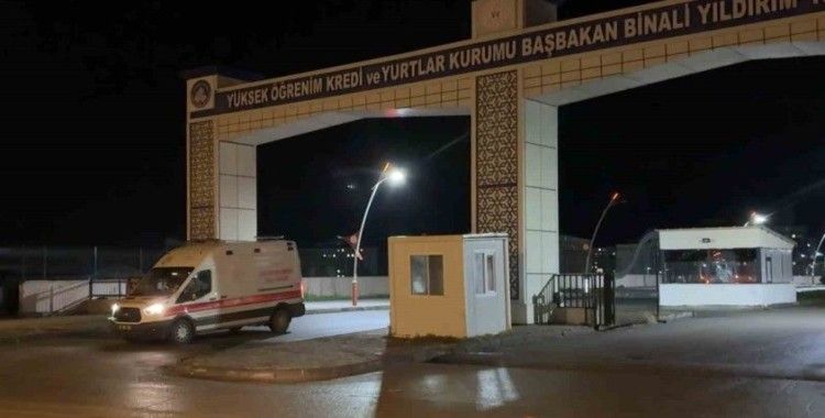 Sivas’ta yurtta kalan 53 öğrenci gıda zehirlenmesi şüphesiyle hastaneye başvurdu
