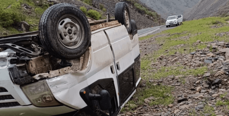 Hakkari'de trafik kazası: 8 yaralı