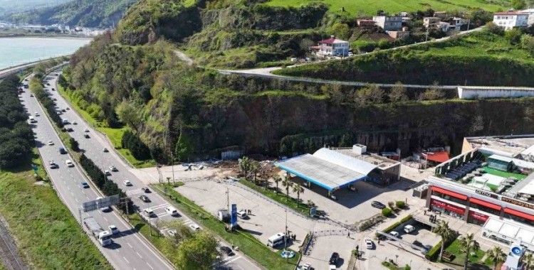 Samsun’da 3 kişinin öldüğü heyelan bölgesi havadan görüntülendi
