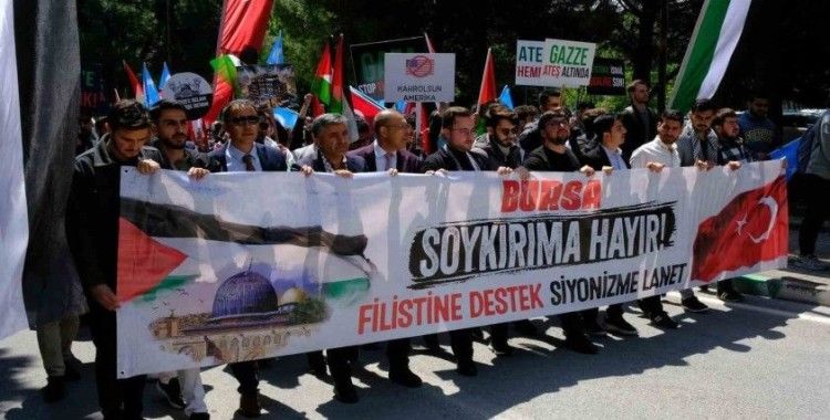 Uludağ Üniversite öğrencilerinden vicdan nöbeti: Zulme karşı sessiz kalmıyoruz
