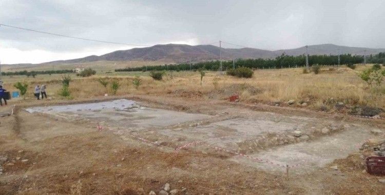 Eti Bakır,  Elazığ’daki Salkaya kazılarına destek oldu
