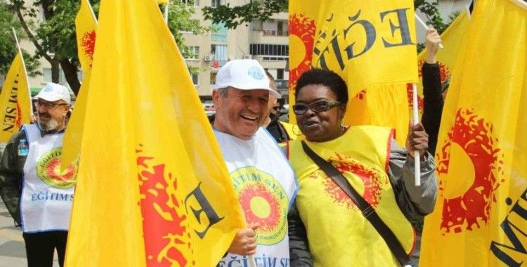 Önce yürüdüler sonra gönüllerince eğlendiler
