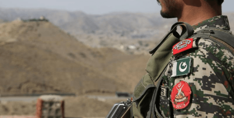 Pakistan'da çıkan çatışmada 3 güvenlik gücü öldü