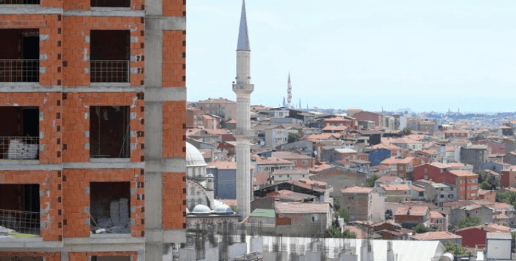 'Yarısı Bizden' kampanyası ile konutlar dönüşmeye devam ediyor