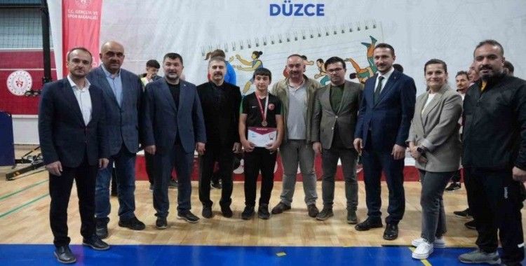 41 ilden 700 sporcu yarıştı
