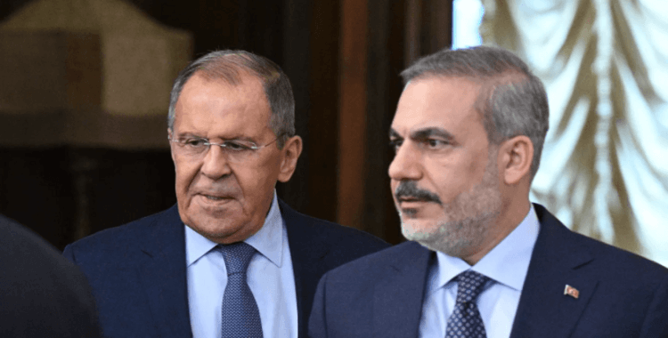 Rus Dışişleri: Lavrov ve Fidan, Putin'in İstanbul'da barış müzakereleri ile ilgili önerisini görüştü