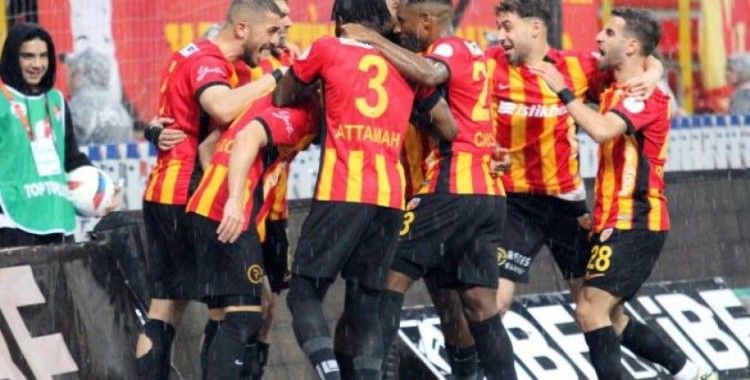 Kayserispor 44 puana ulaştı, ligde kalmayı garantiledi
