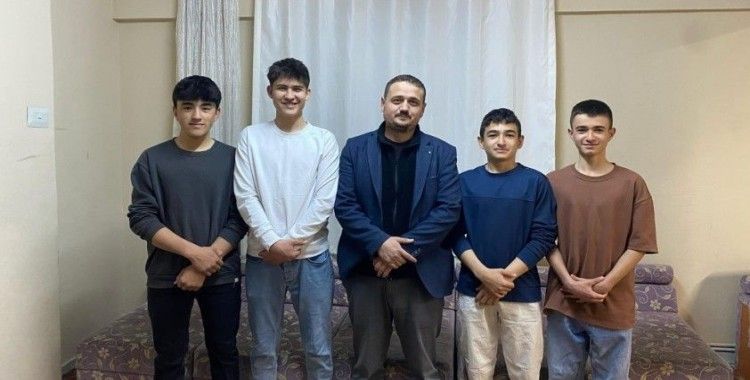 Gördes Kur’an Kursu ilk hafızlarını yetiştirdi
