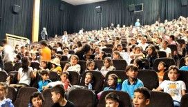 Onikişubat Belediyesi’nden kırsaldaki 1500 öğrenciye sinema hediyesi
