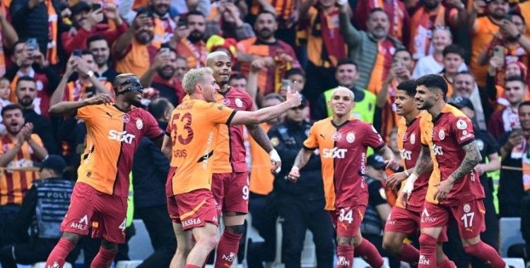 Galatasaray 25. kez şampiyon: Sarı kırmızılı takım formasına 5. yıldızı ekledi
