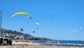 Giresun’da paramotor gösterisi nefes kesti
