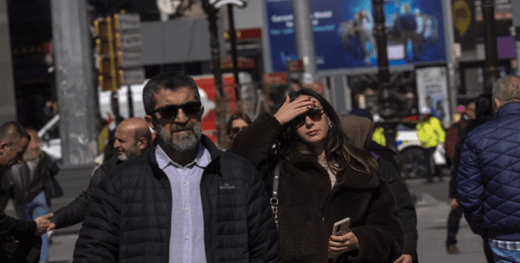 Hava sıcaklığı pazar günü pik yapacak: 42 dereceyi görecek ilçeler açıklandı