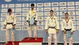 Manisalı öğrenciler başarılarıyla göz kamaştırıyor
