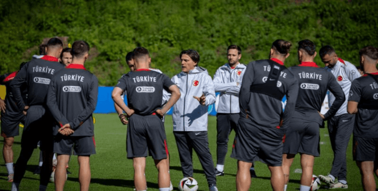 A Milli Takım ABD ve Meksika maçlarının hazırlıklarını sürdürdü