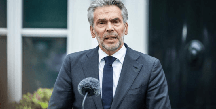 Hollanda Başbakanı Dick Schoof istifa etti