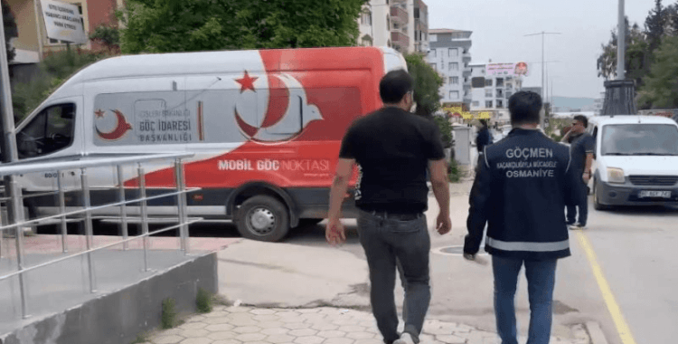 Düzensiz göçle mücadele Kurban Bayramı'nda da kesintisiz sürecek