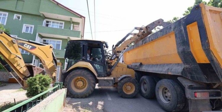 Başiskele’de kurban atıkları toplanıyor
