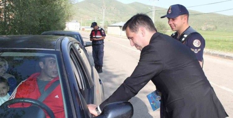 Demirözü’nde sürücülere hız konusunda uyarılarda bulunuldu
