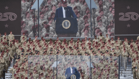 ABD Başkanı Donald Trump, kurşun geçirmez cam fanusta konuştu