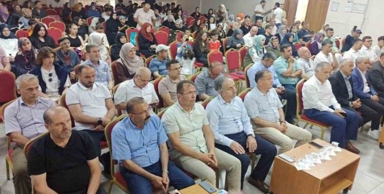 Devrek’te İmam Hatiplilerden mezuniyet sevinci

