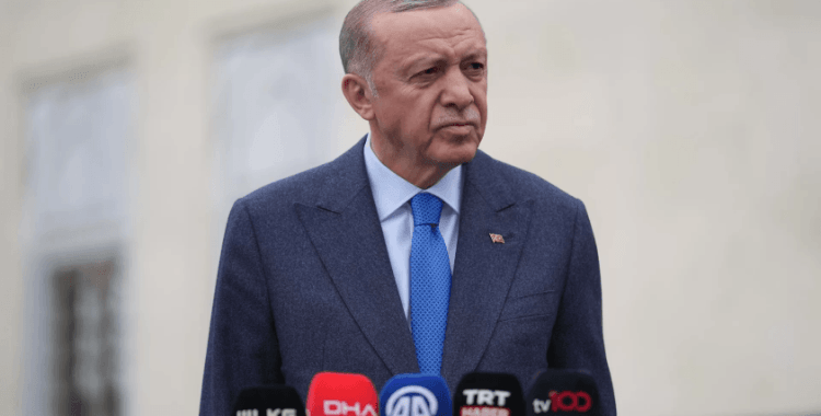 Dezenformasyonla Mücadele Merkezi, Erdoğan'ın ayakkabısıyla ilgili '5 bin 550 Euro' iddialarını yalanladı