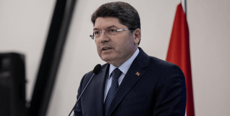 Bakan Tunç: Bir yıl ceza alan 18 gün cezaevinde kalacak