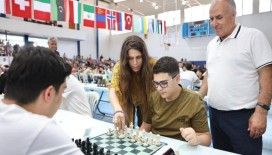 Çeşme’deki Yıldırım Turnuvası’nın açılış hamlesi Lal Denizli’den
