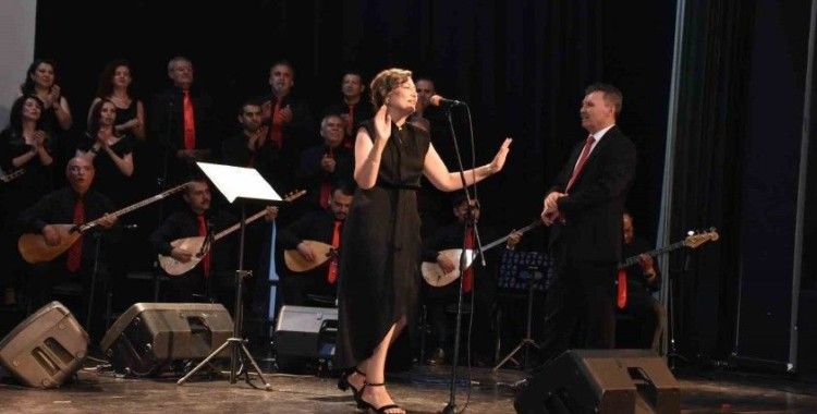 Telden Dile Türk Halk Müziği Öğretmenler Korosu sezon sonu konseri
