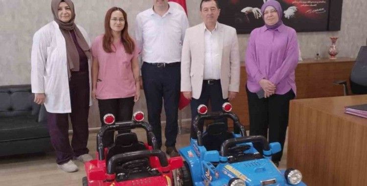Tedavi gören çocuklar için akülü araç tahsis edildi

