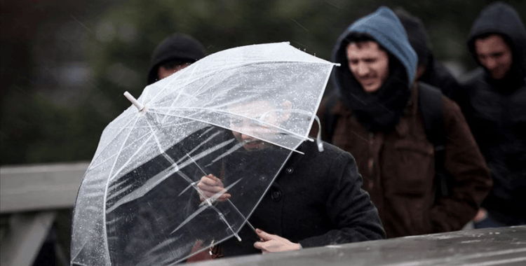 İstanbul Valiliği uyardı: Kuvvetli rüzgar 5 gün boyunca etkili olacak