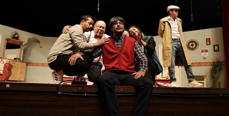 "Darısı Başımıza" oyunu Kütahyalılardan tam not aldı
