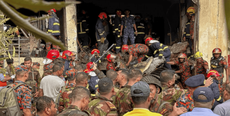 Bangladeş'te askeri uçak okulun üzerine düştü: En az 19 kişi hayatını kaybetti, 100'den fazla yaralı var
