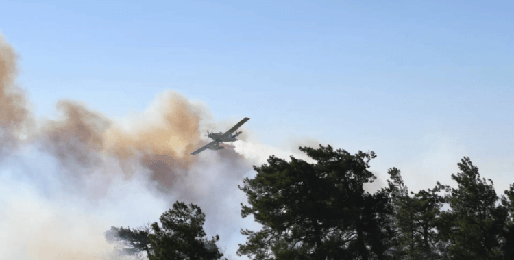 Çanakkale'deki yangına havadan ve karadan müdahale ediliyor: Valiliktan son durumla ilgili açıklama geldi