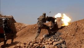 Rakka-Deyrizor hattında Suriye ordusu ile YPG/SDG arasında çatışmalar yaşanıyor