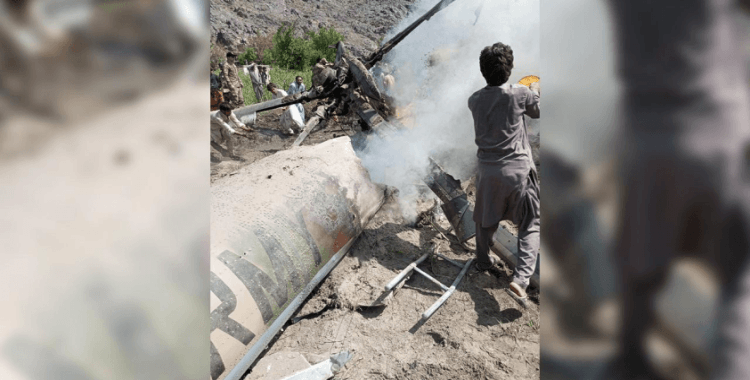 Pakistan'da helikopterin düşmesi sonucu 5 kişi hayatını kaybetti