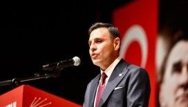 CHP İstanbul İl Başkanı seçilen Özgür Çelik mazbatasını aldı