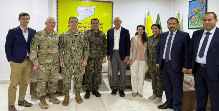 ABD'nin Suriye Özel Temsilcisi Barrack, SDG'yi ziyaret etti