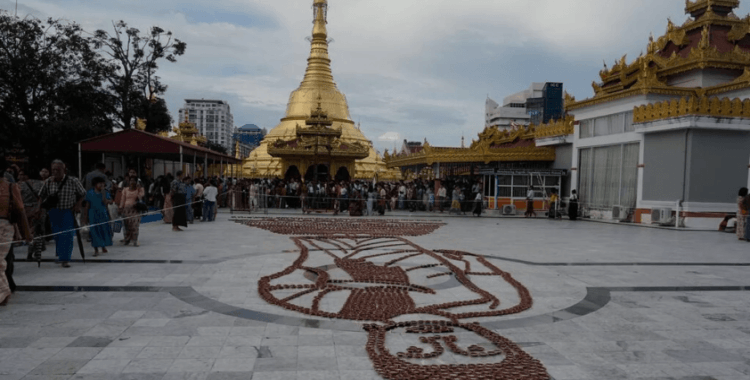 Myanmar'da Budist festivaline bombalı saldırı: 32 ölü, 50'den fazla yaralı