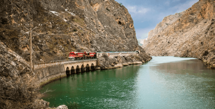 Biletler bugün satışa çıktı: 2025-2026 Doğu Ekspresi seferleri ne zaman başlıyor?