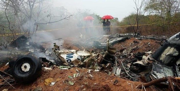 Kenya'da turistleri taşıyan uçak düştü: 11 ölü