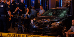 Polis kovalamacası kötü bitti: Bara dalan araç 4 can aldı, 13 kişi yaralandı