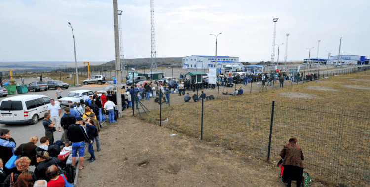 'Avrupa ülkeleri Ukraynalı mültecileri Interpol üzerinden geri göndermeye başladı'