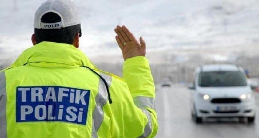Trafikte kadın sürücüye saldıran şüpheli gözaltına alındı